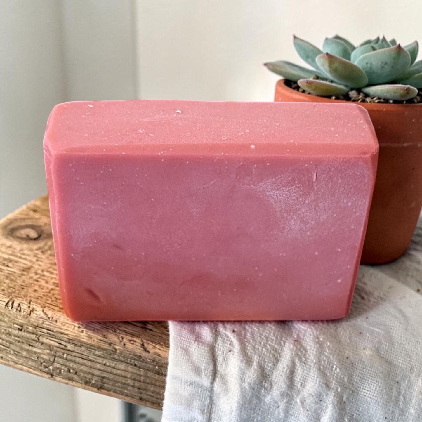 Black Raspberry Bloom – Artisan Soap (Tallow)